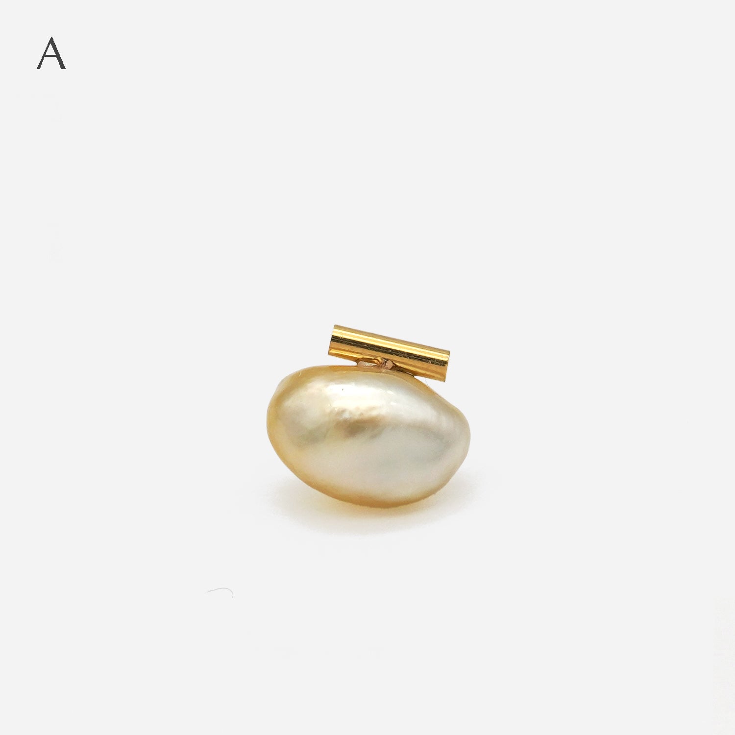 BAROQUE PEARL EARRING M