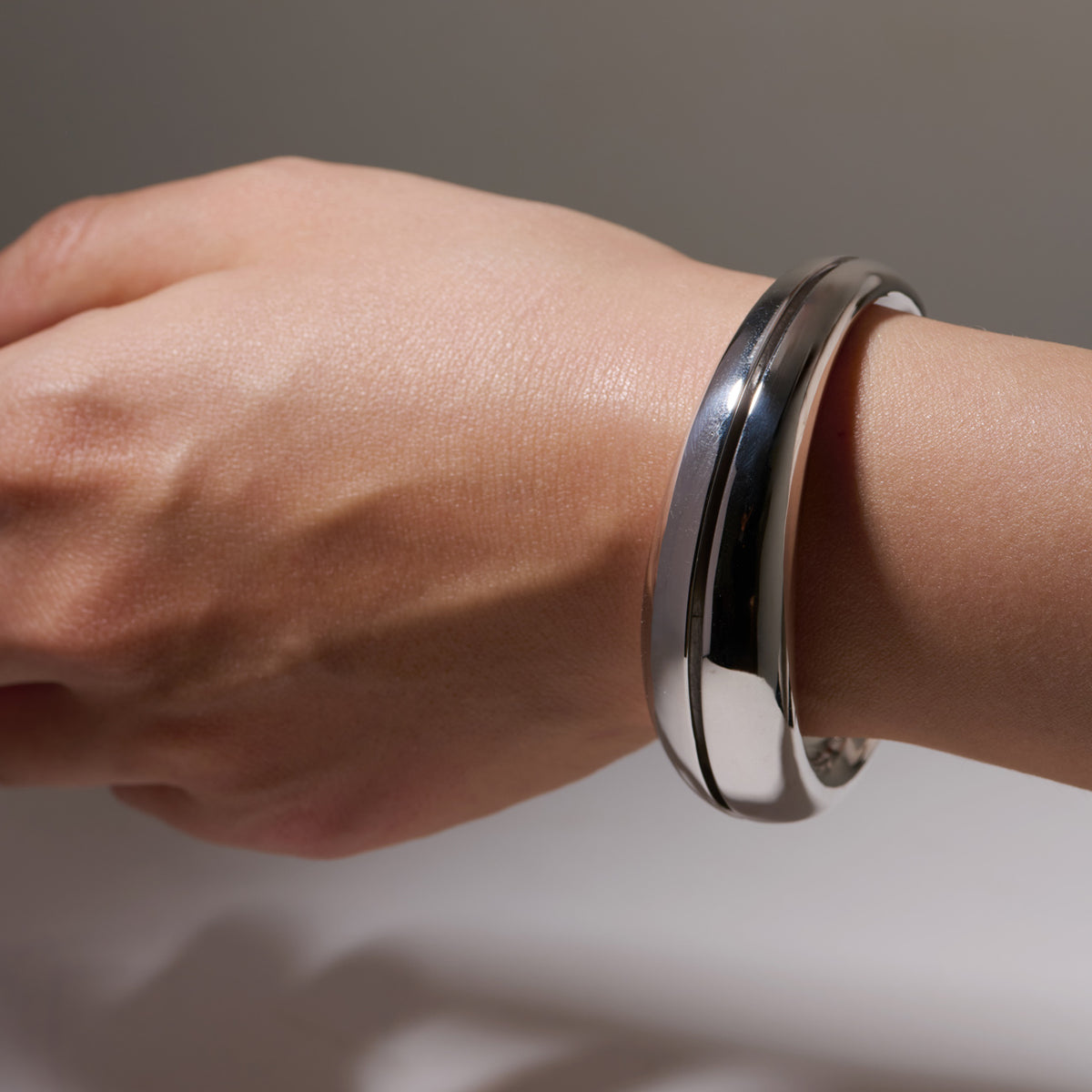 HOLLOW BANGLE SV/S