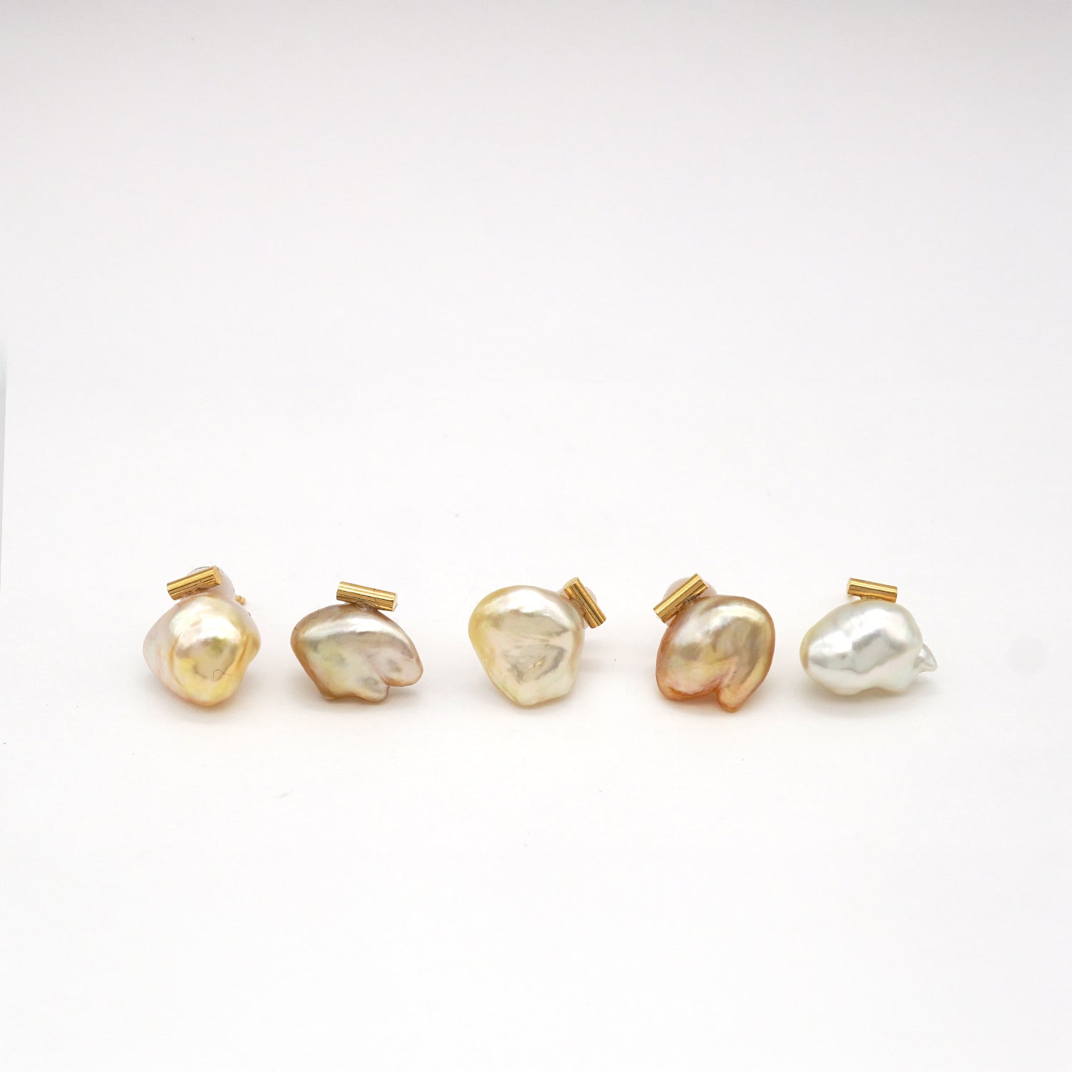 BAROQUE PEARL EARRING L
