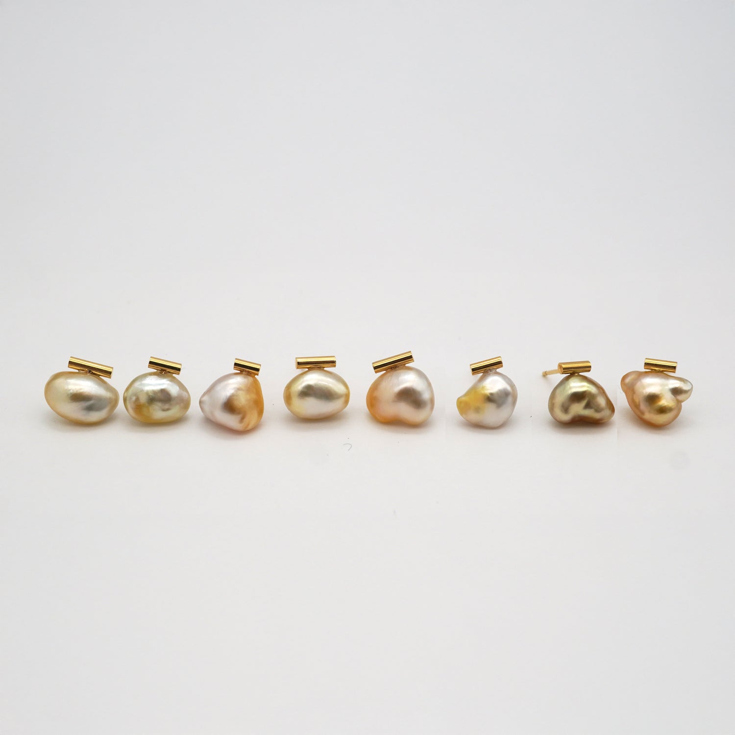BAROQUE PEARL EARRING M
