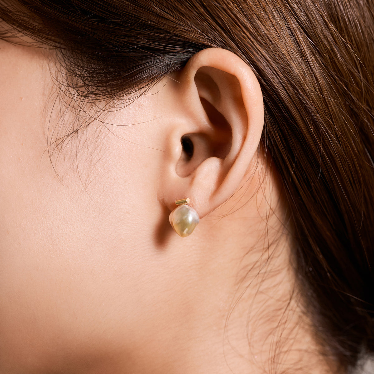 BAROQUE PEARL EARRING L