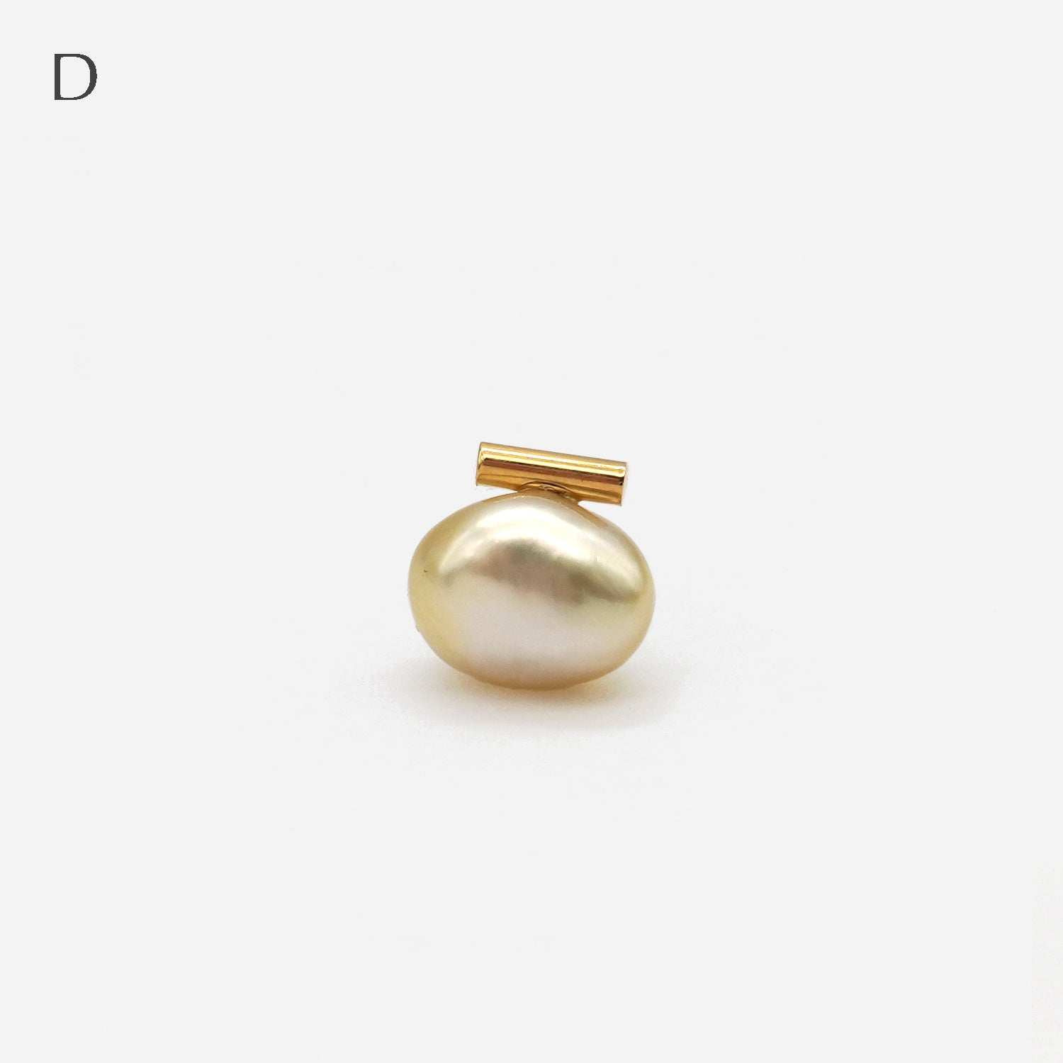 BAROQUE PEARL EARRING M