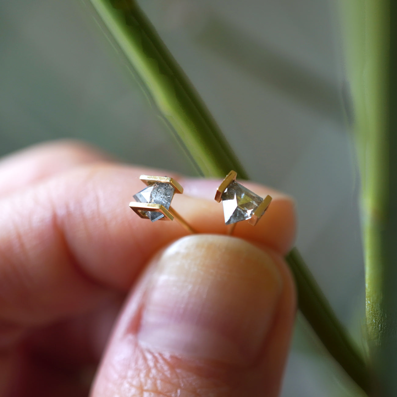 NATURAL DIAMOND EARRING #3505