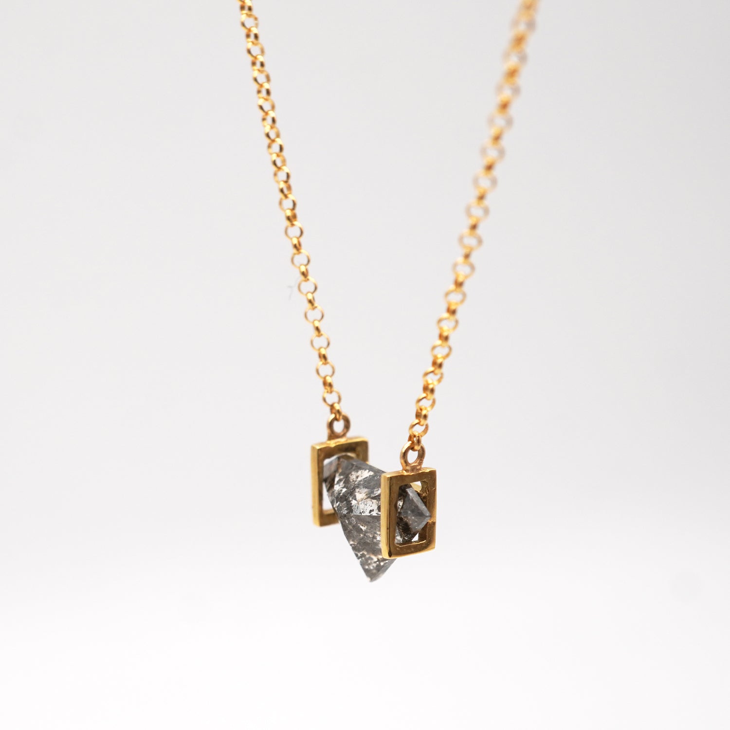 NATURAL DIAMOND NECKLACE #3285