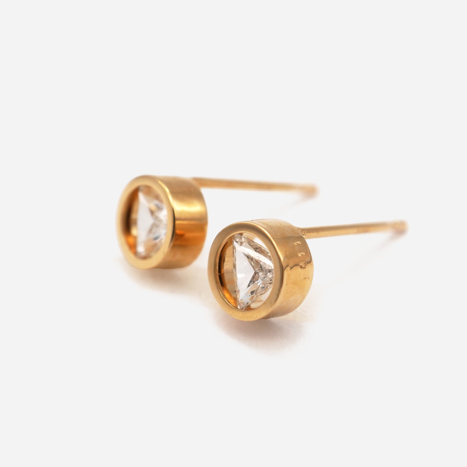 POSITION EARRING 0.22ct #3208