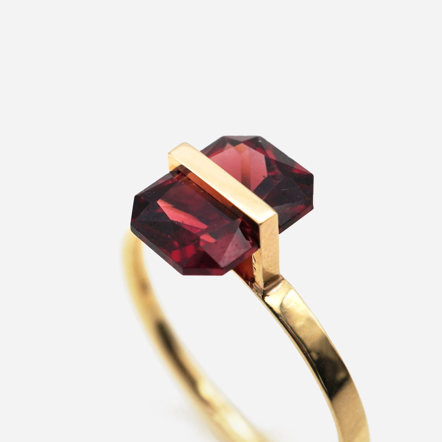 BAND RING GARNET#3882