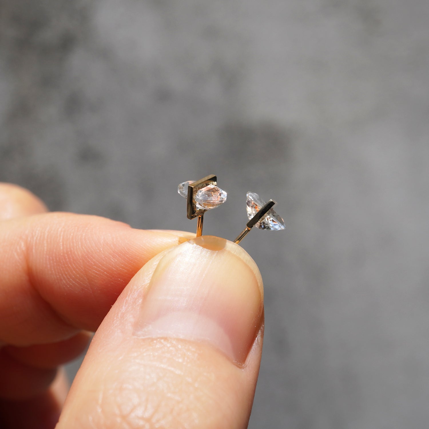 BAND EARRING  GOSHENITE #4217