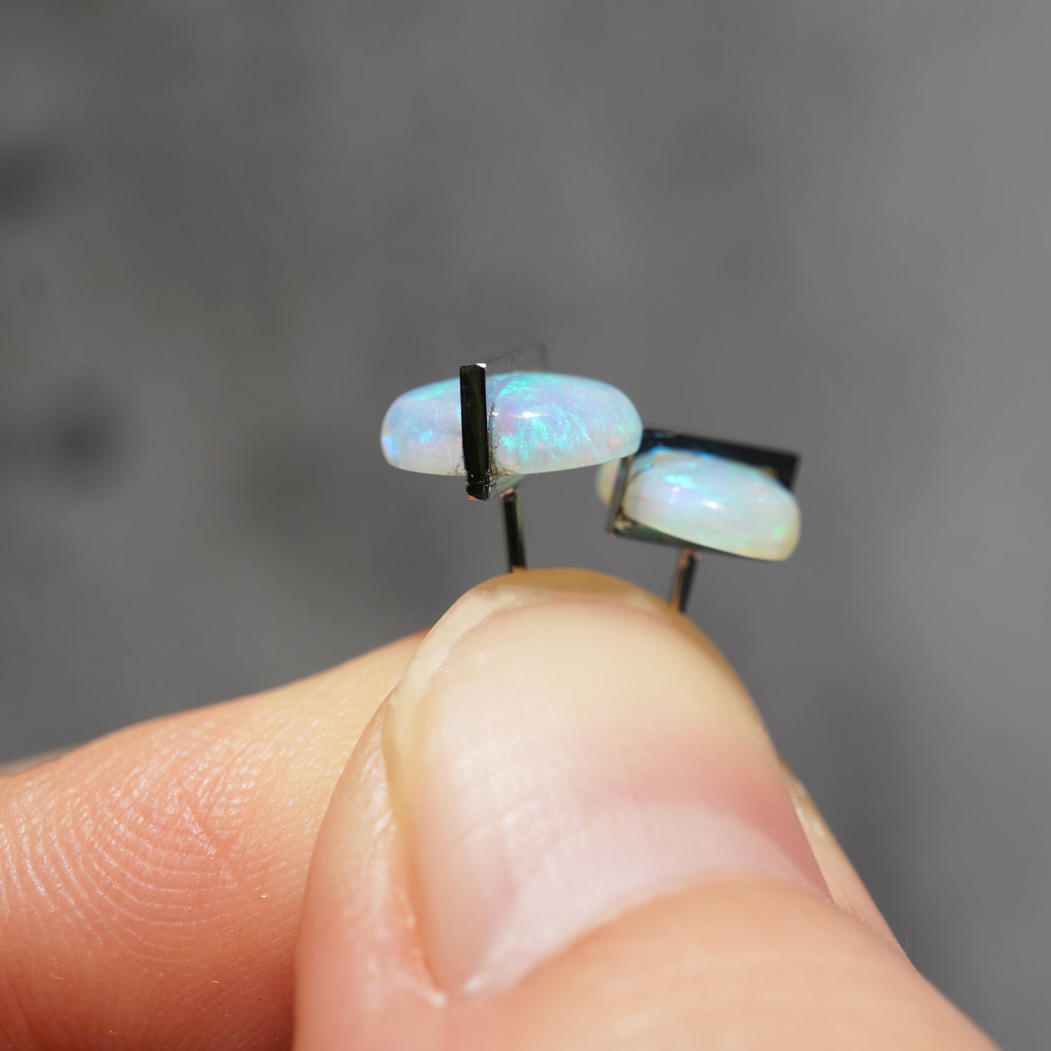 BAND EARRING  OPAL #4218