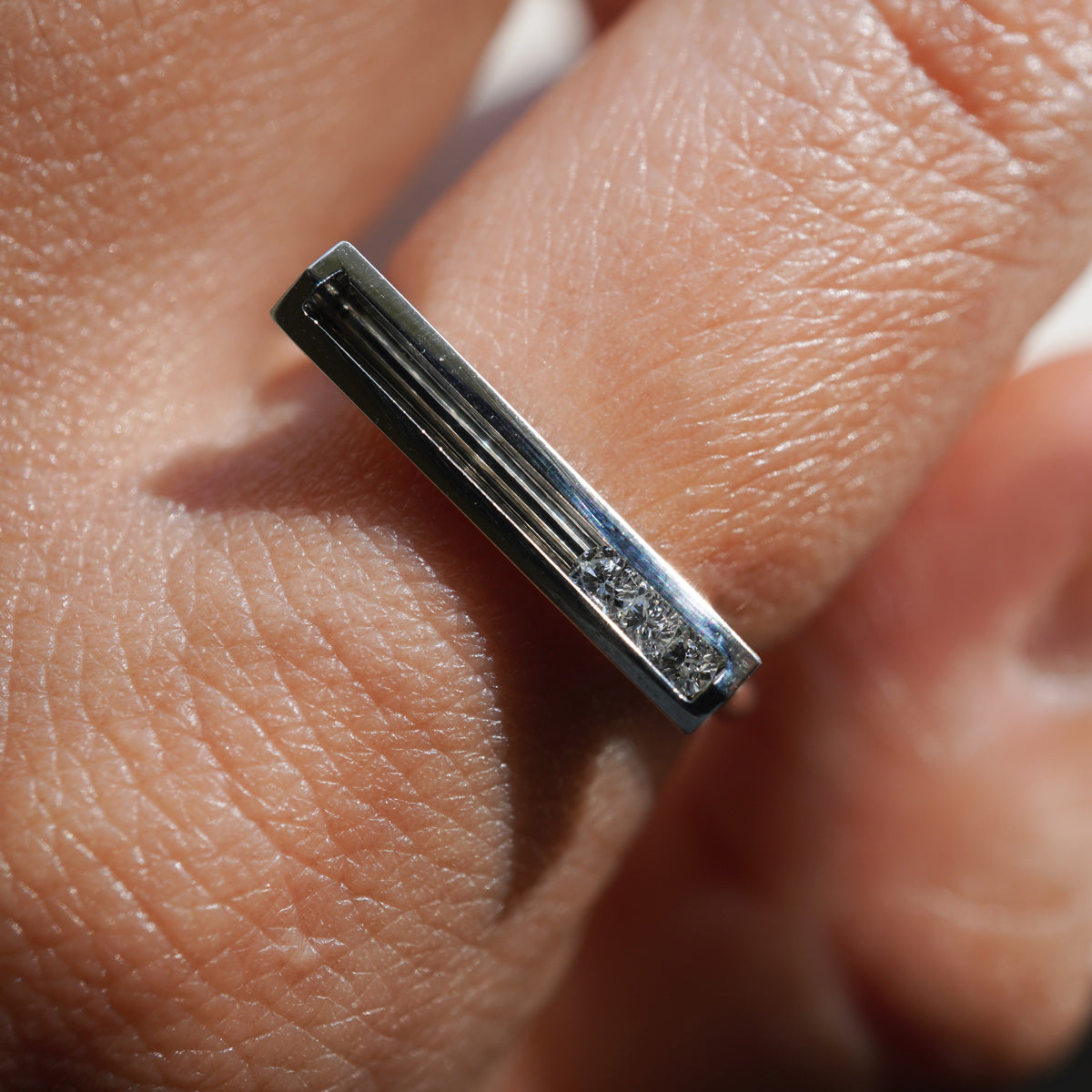 MOVING PLATINUM RING S