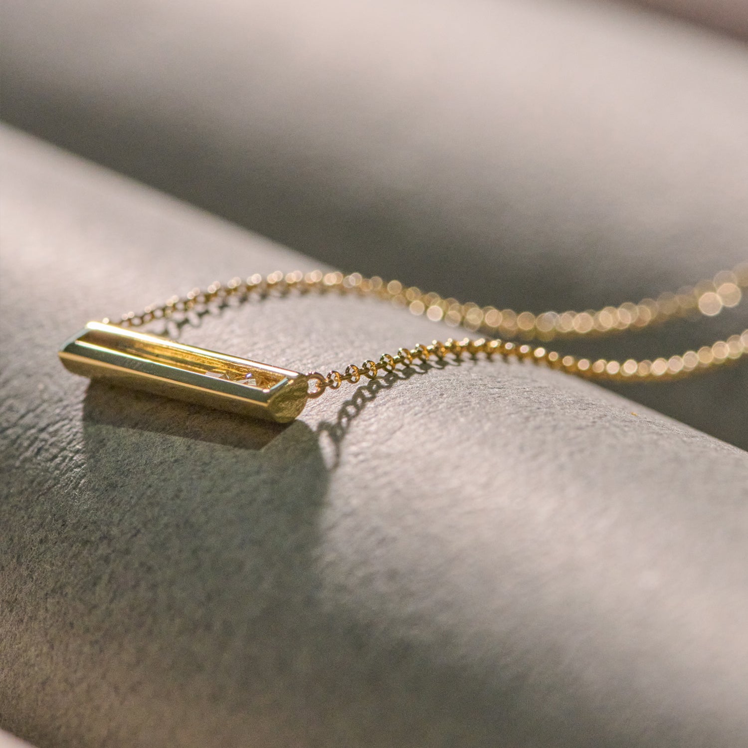MOVING NECKLACE S