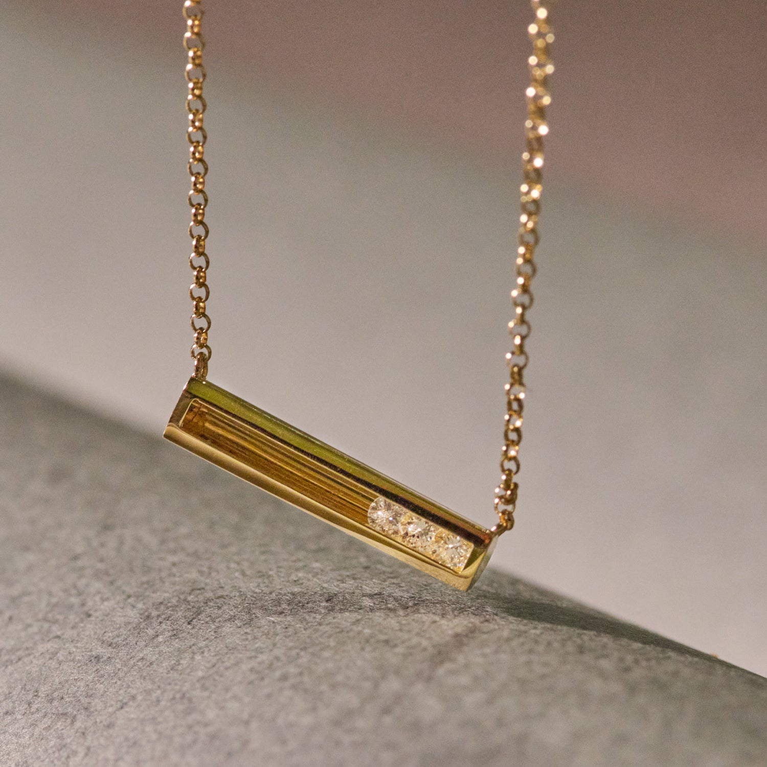 MOVING NECKLACE S