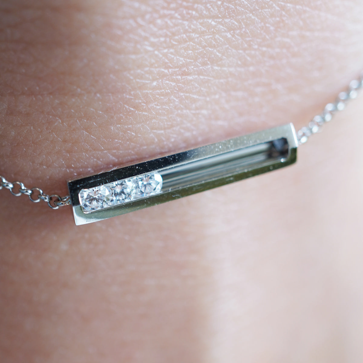 MOVING PLATINUM BRACELET S