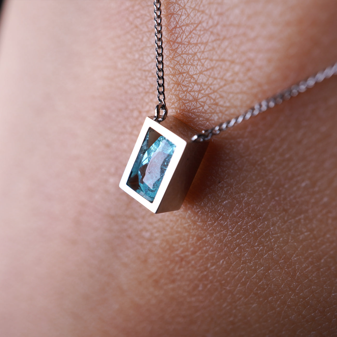 POSITION NECKLACE PARAIBA TOURMALINE0.26ct #4057