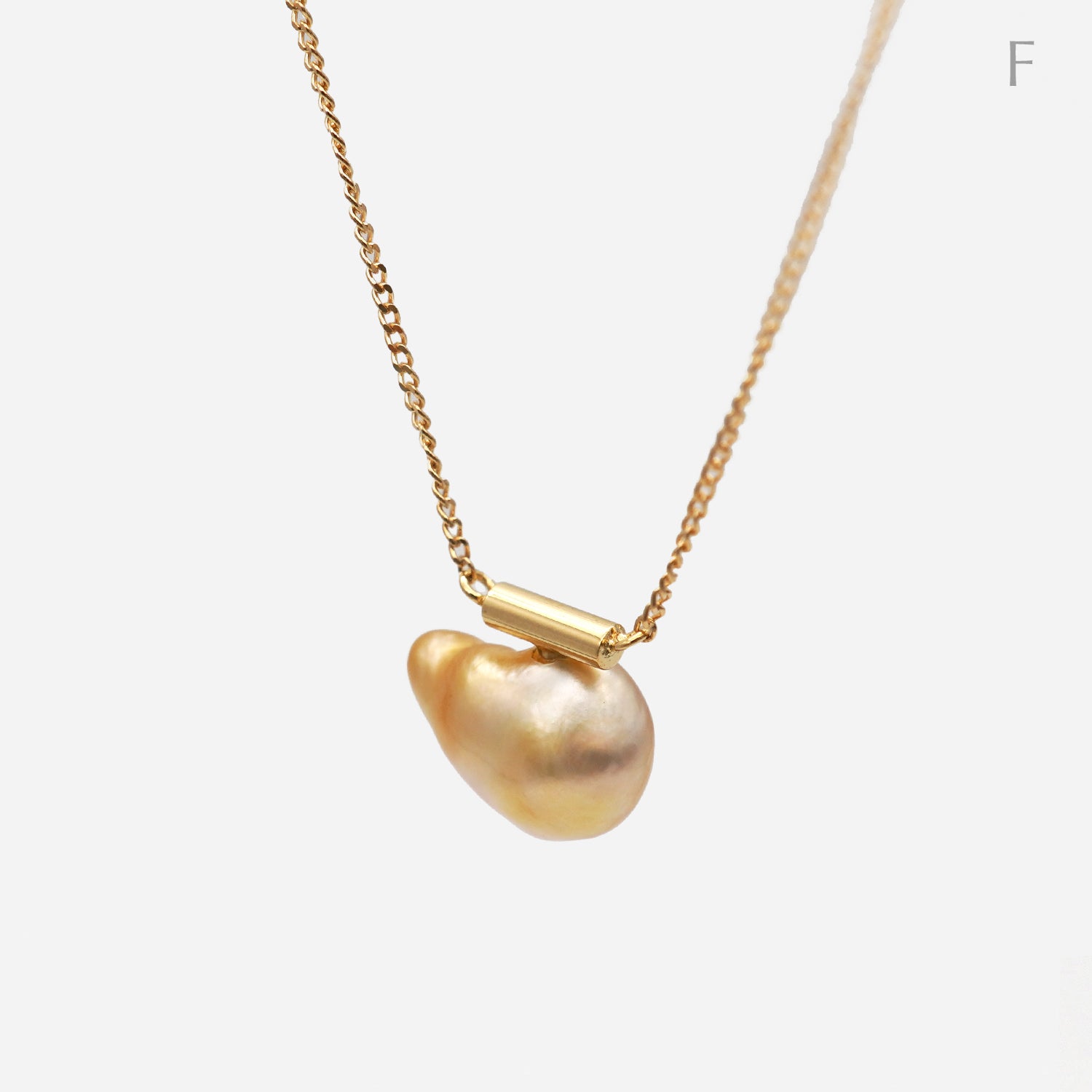 BAROQUE PEARL NECKLACE M