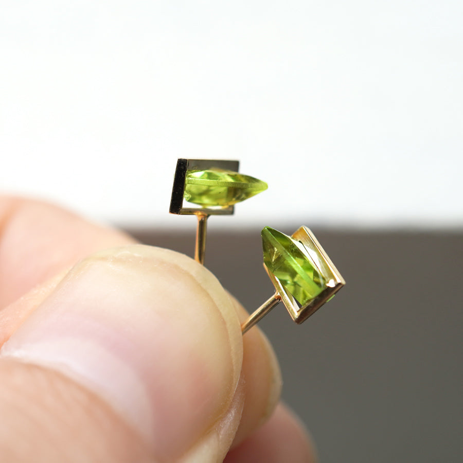 BAND EARRINGS PERIDOT #3517