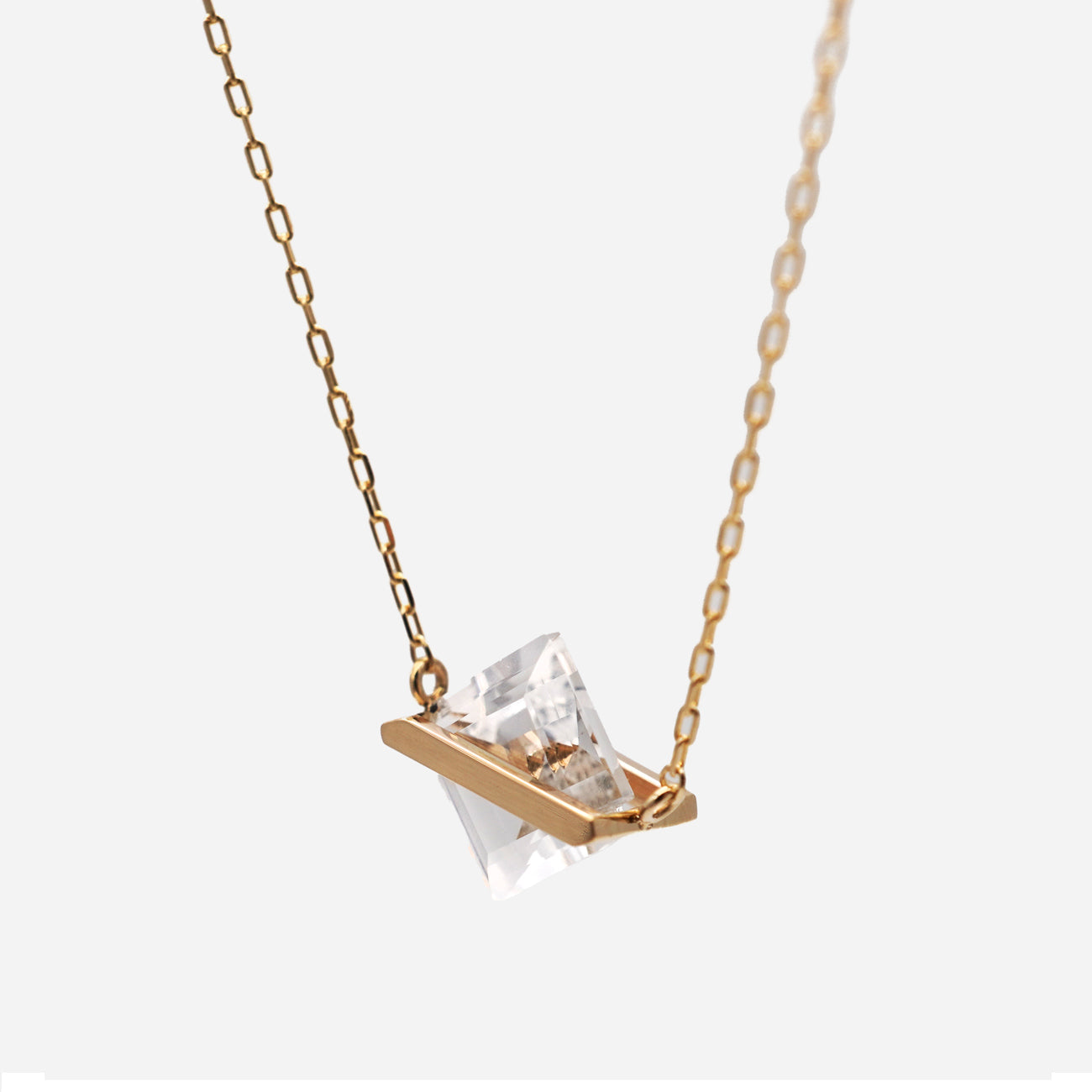 BAND NECKLACE QUARTZ #3648