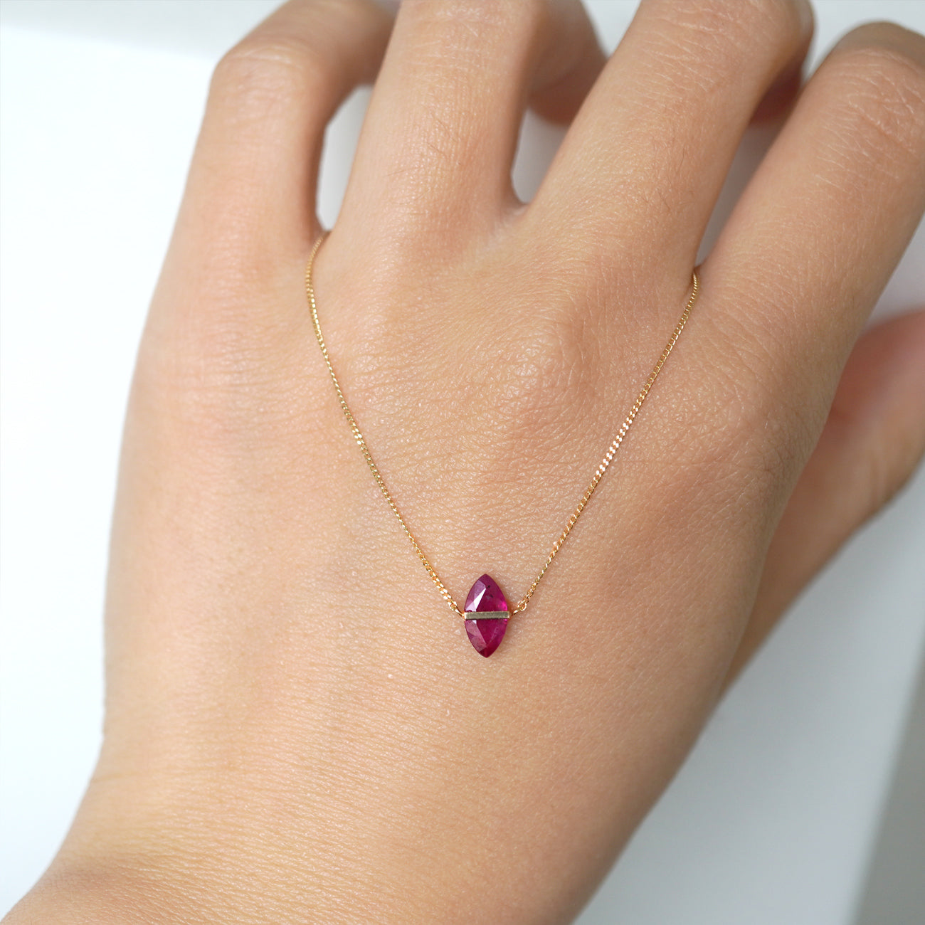 BAND NECKLACE RUBY #3650