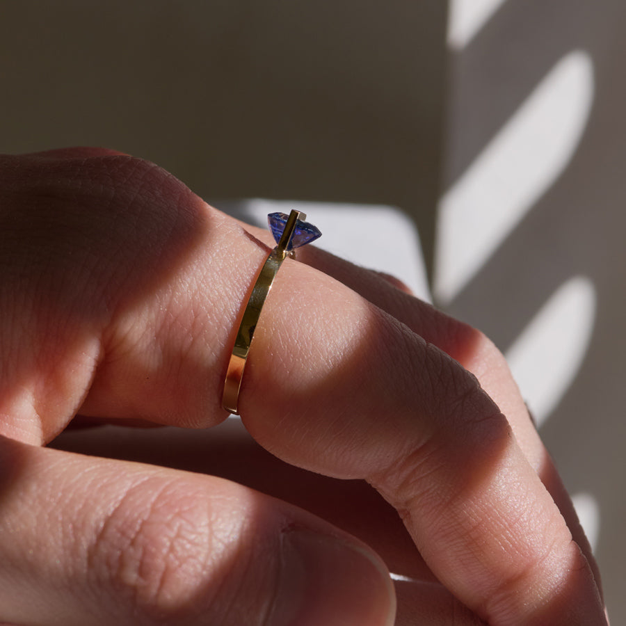 BAND RING SAPPHIRE #4083