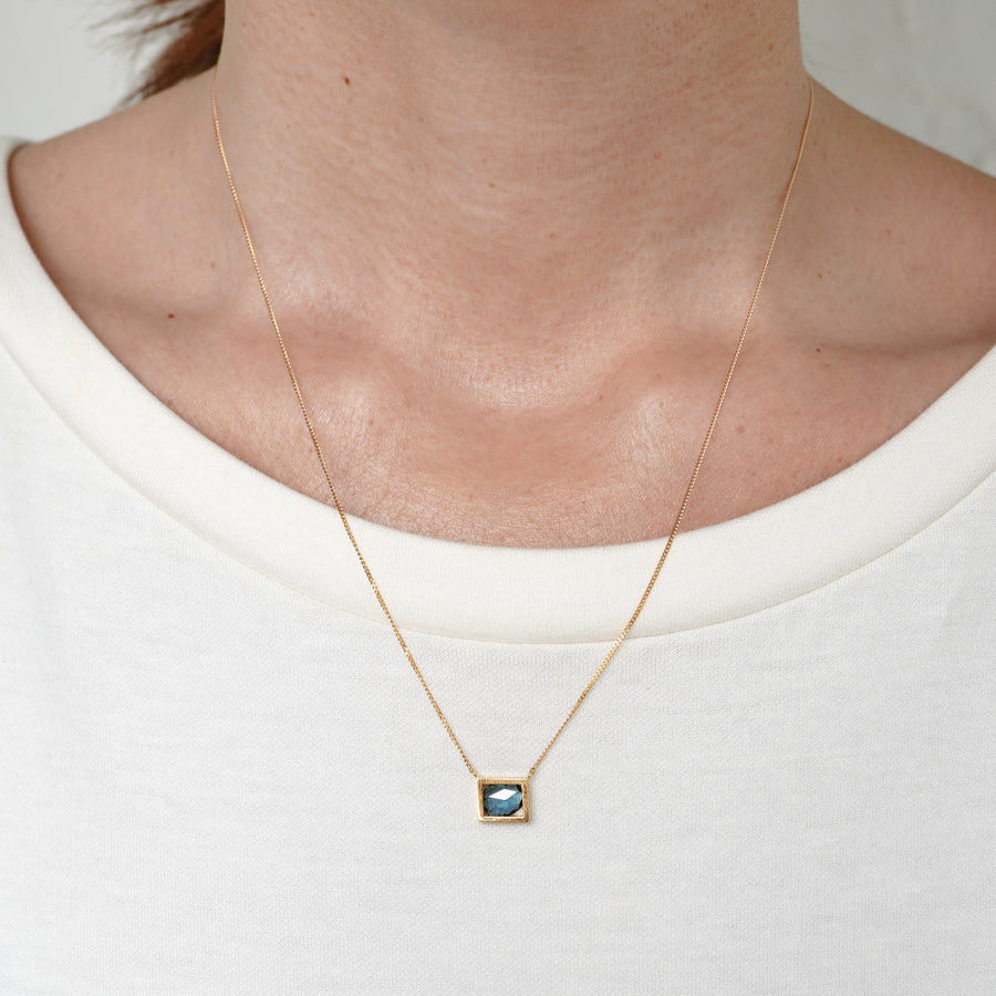 FRAME SAPPHIRE NECKLACE #3289