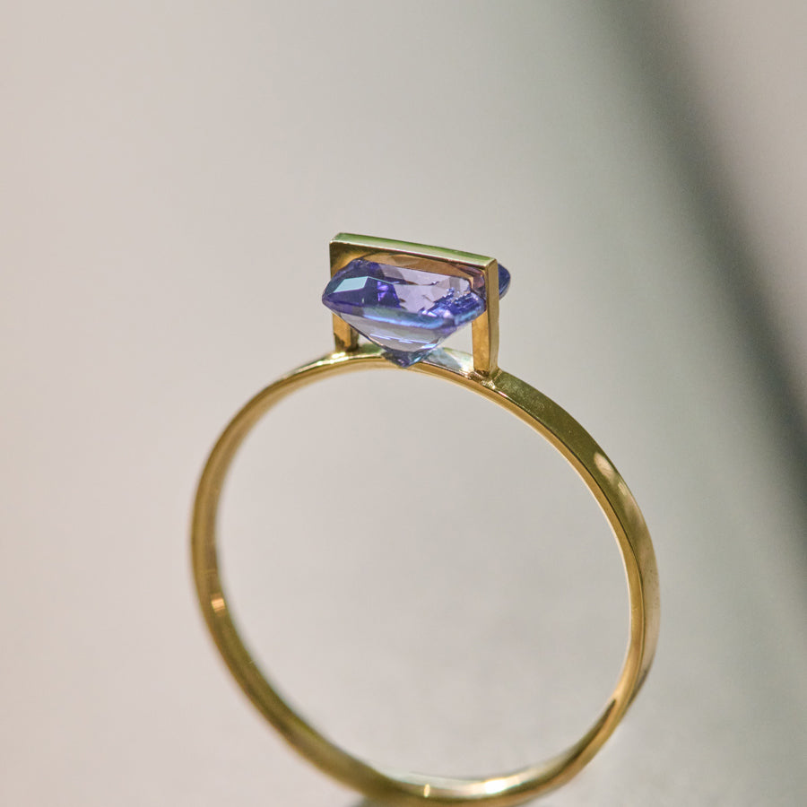 BAND RING TANZANITE#3862