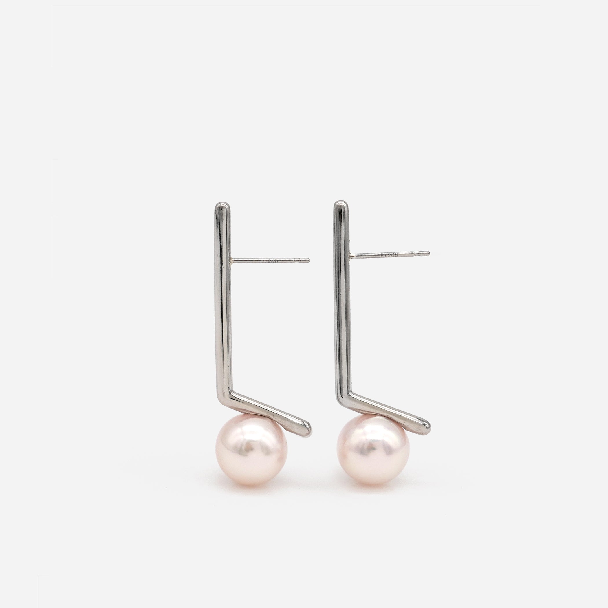 DENT EARRINGS AKOYA PEARL