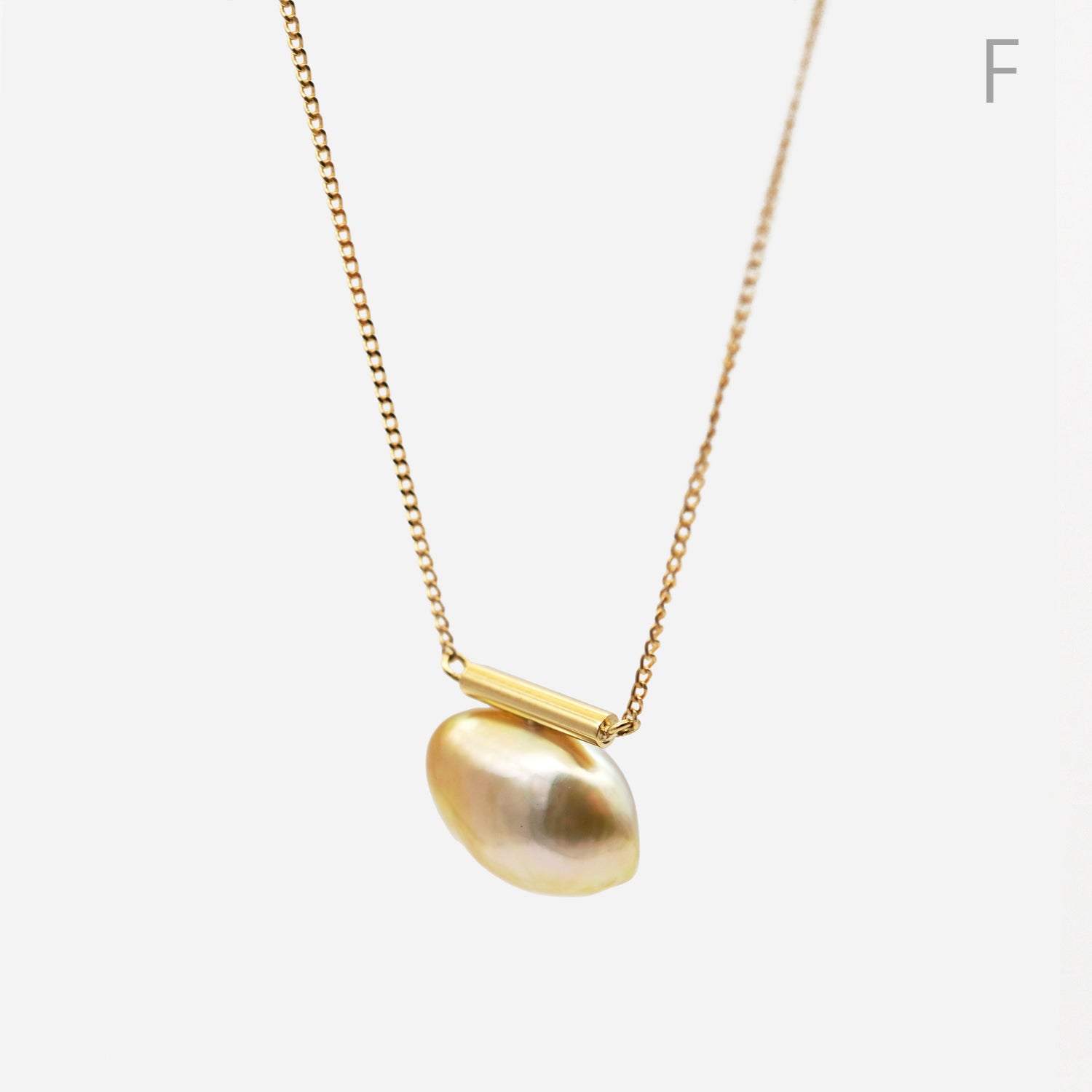 BAROQUE PEARL NECKLACE M